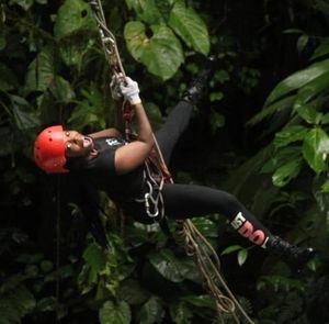 Meet your Posher, Claudia